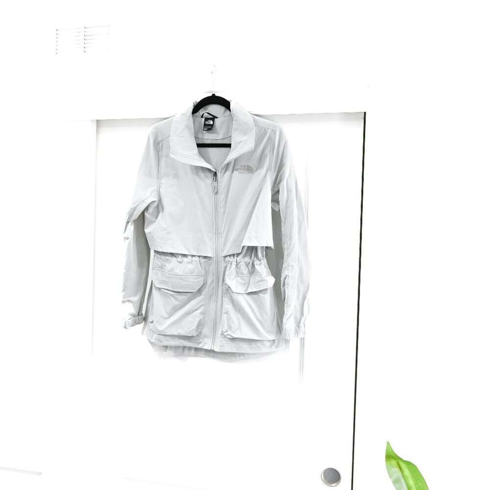 Northface Medium Lightweight Vented Cinched Waist… - image 5